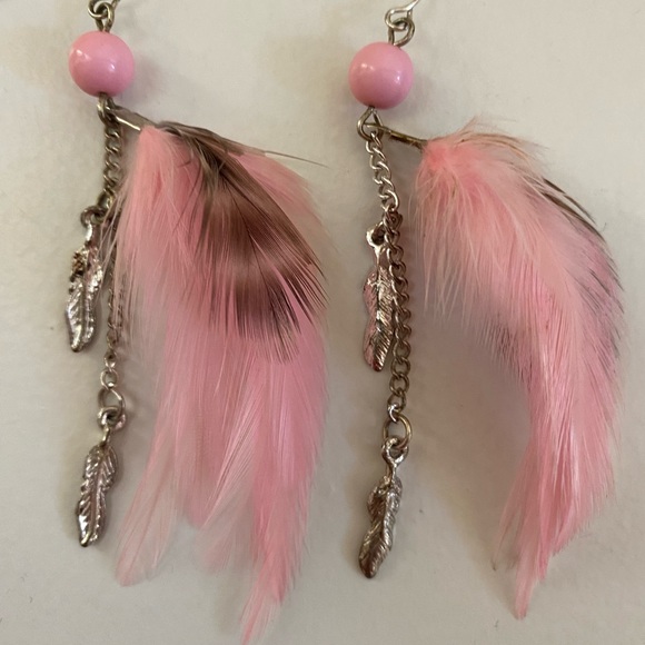 Pair of Justice Feather Earrings - Picture 6 of 8